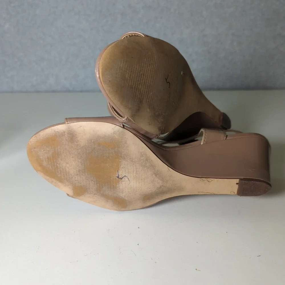 Nine West Riley Nude Patent ‎ Wedge Heels Dress Sandals Ankle Strap Neutral 8.5M